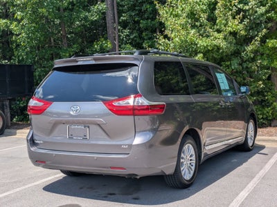 2017 Toyota Sienna XLE Premium