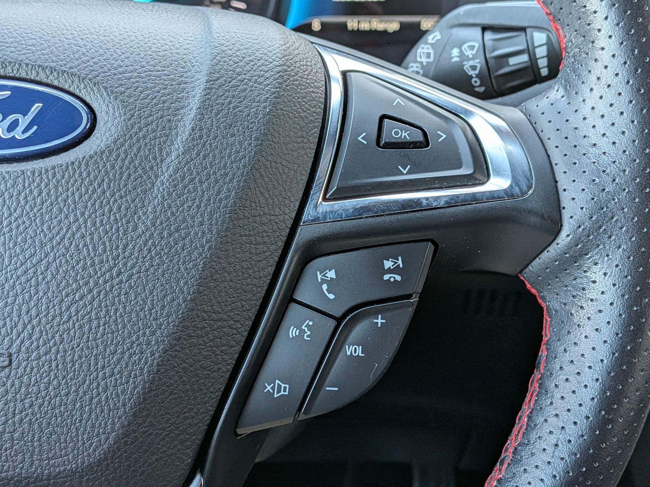 2022 Ford Edge ST Line