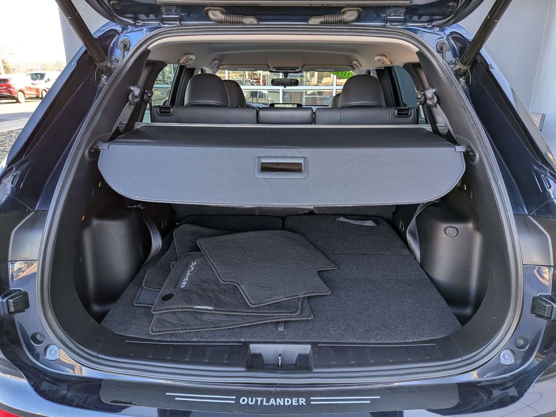 2023 Mitsubishi Outlander SE