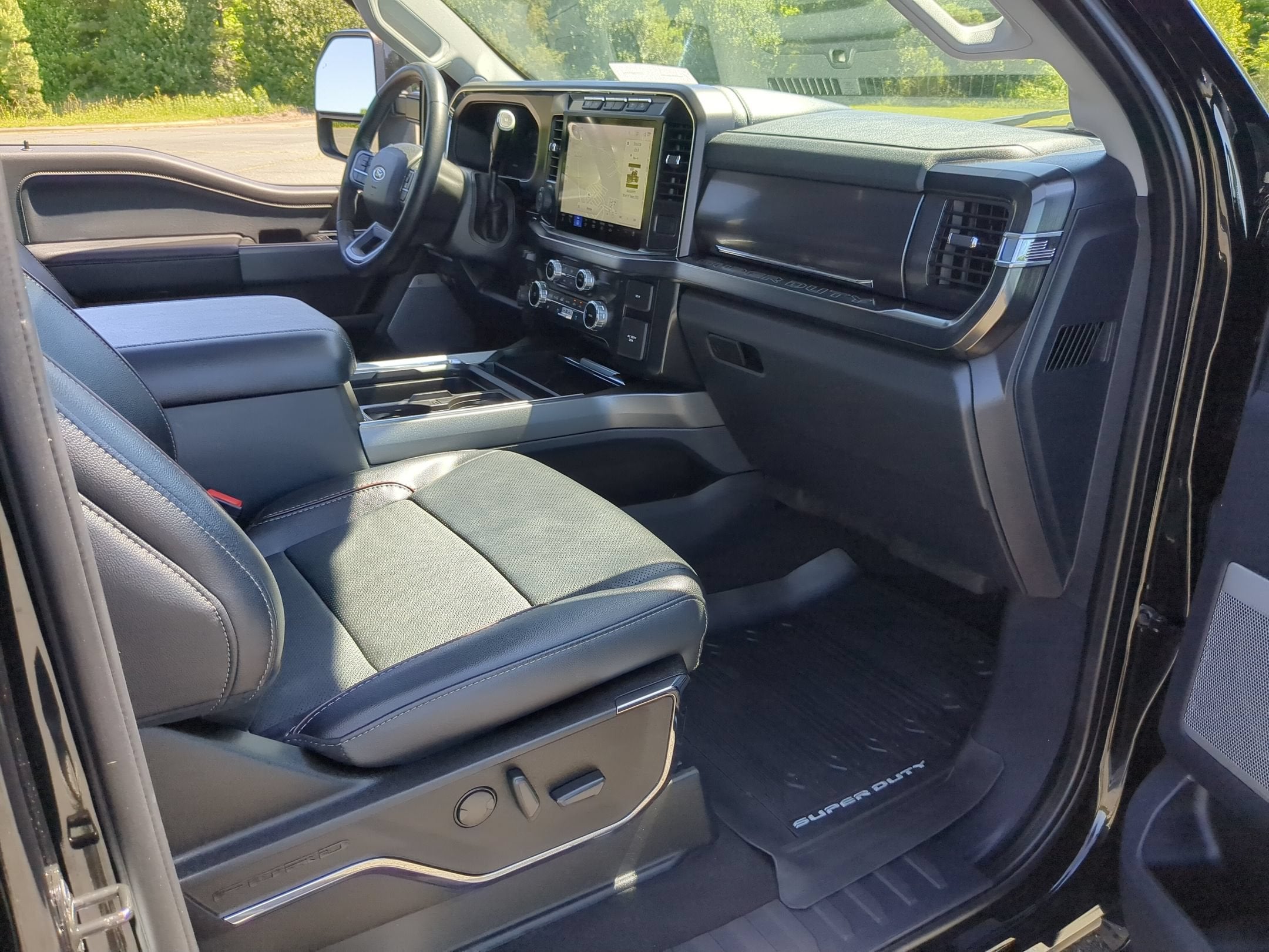 2023 Ford Super Duty F-250 SRW LARIAT