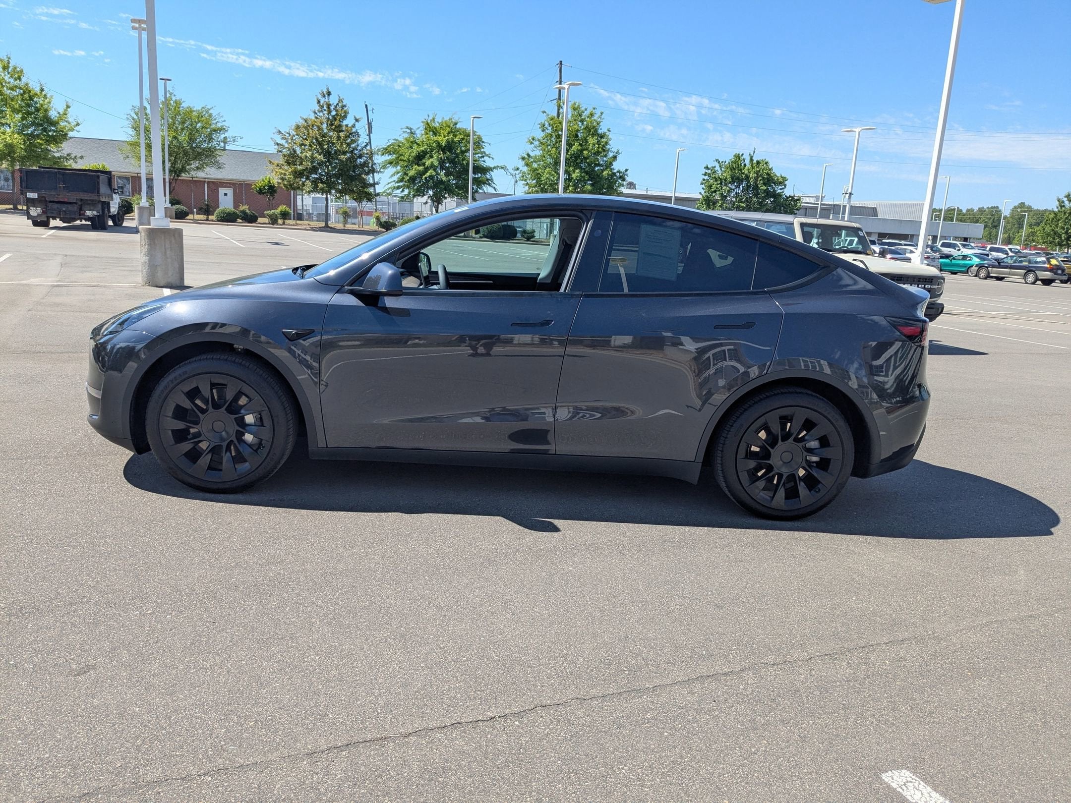 2024 Tesla Model Y Base