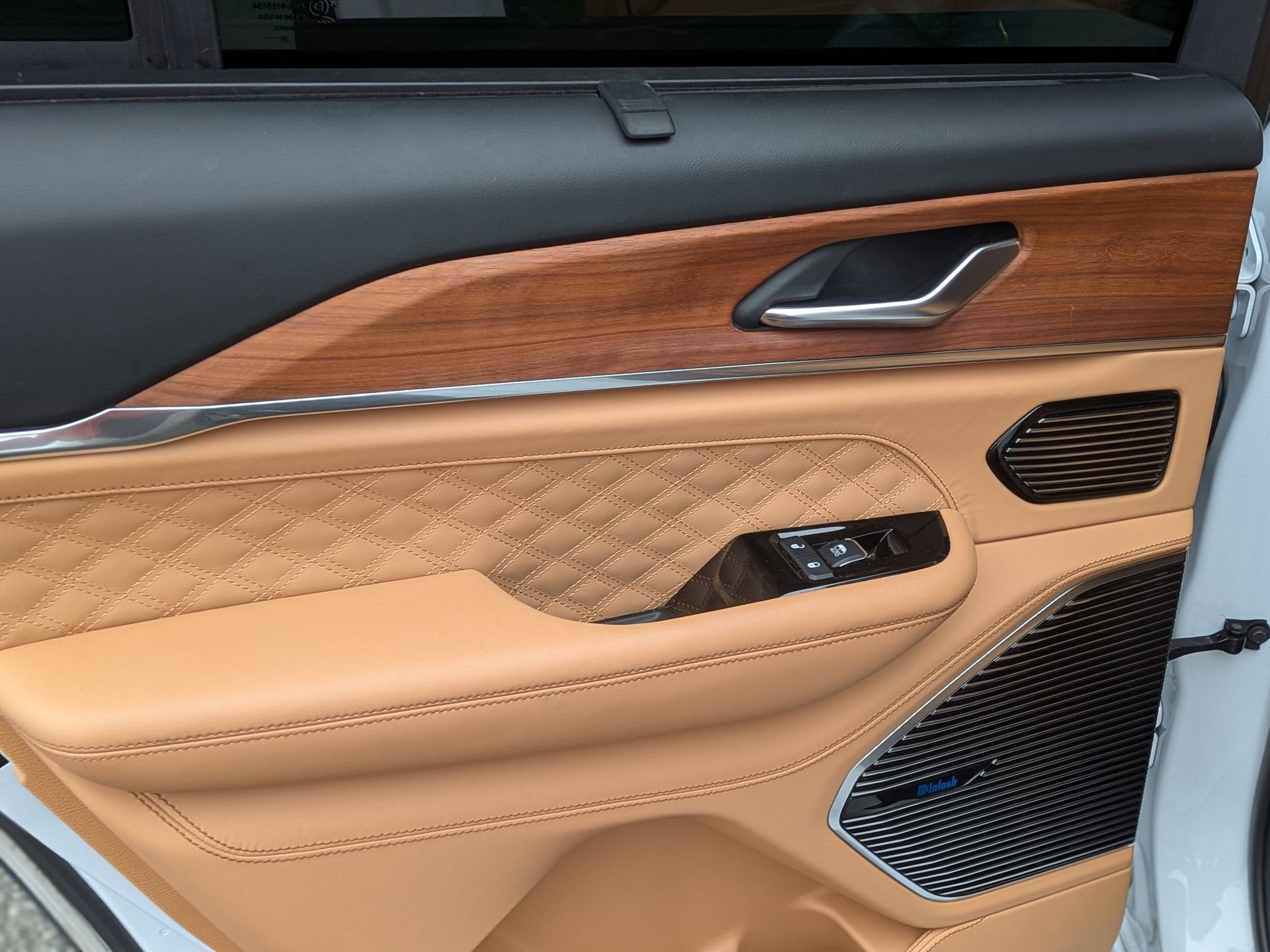 2023 Jeep Grand Cherokee Summit Reserve