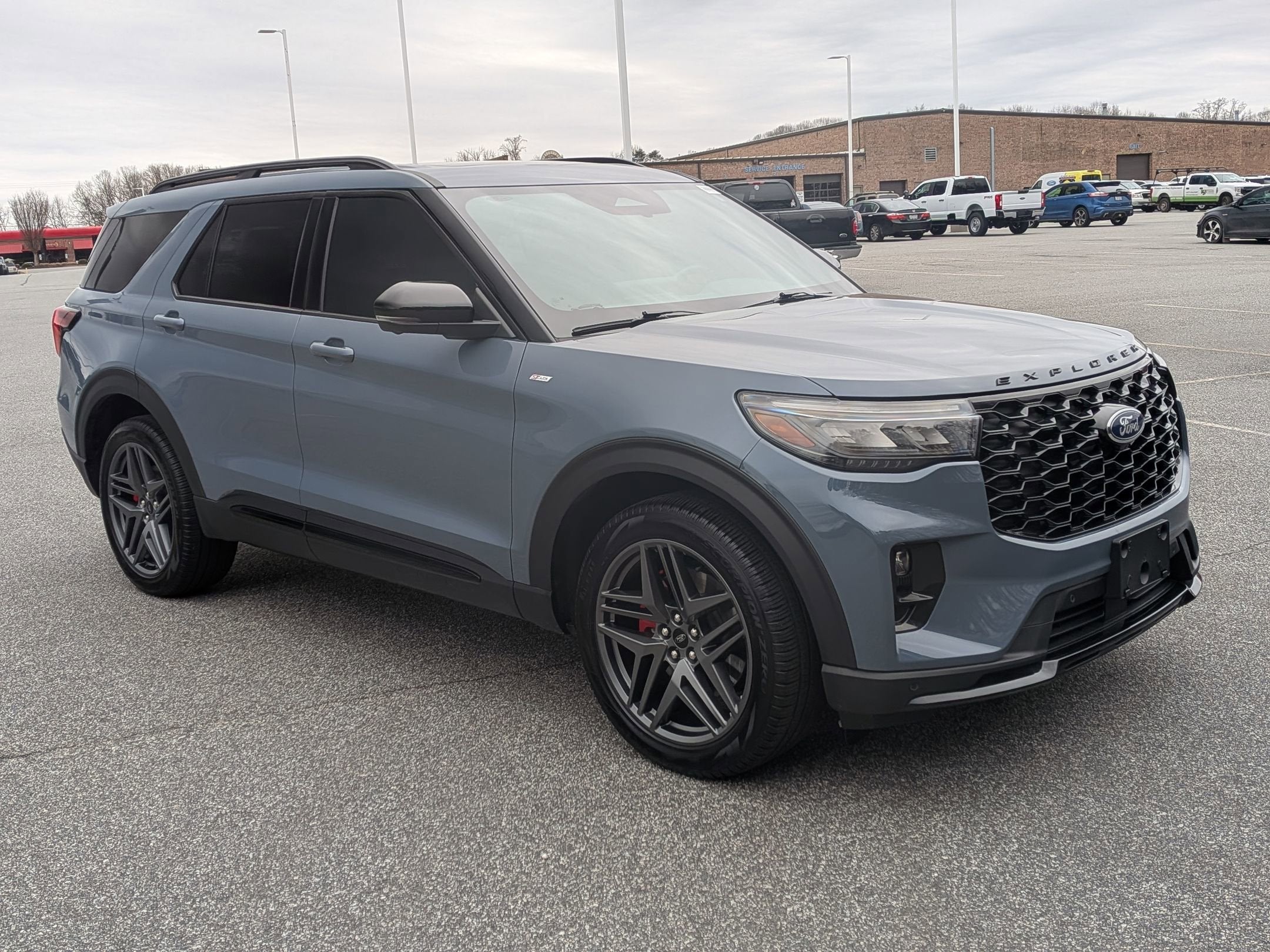 2025 Ford Explorer ST-Line