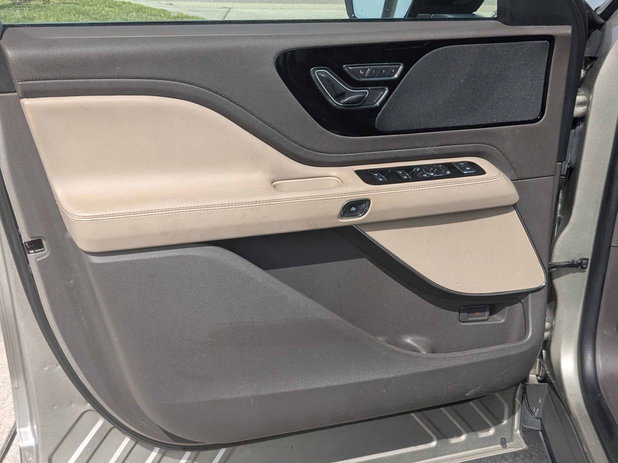 2023 Lincoln Aviator Standard
