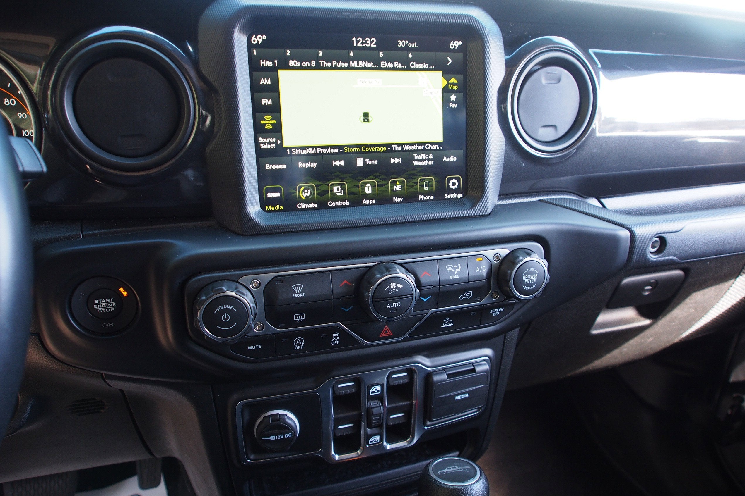 2022 Jeep Gladiator Altitude