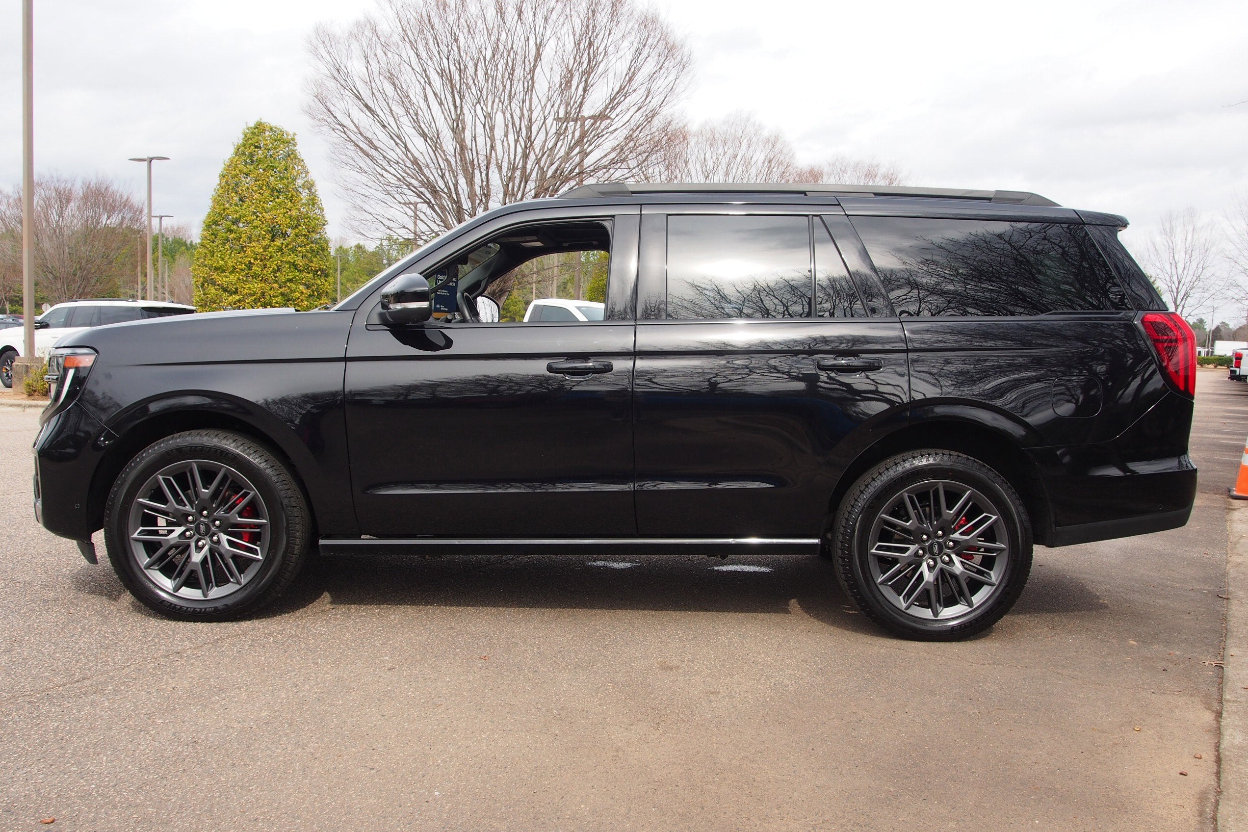 2025 Ford Expedition Platinum