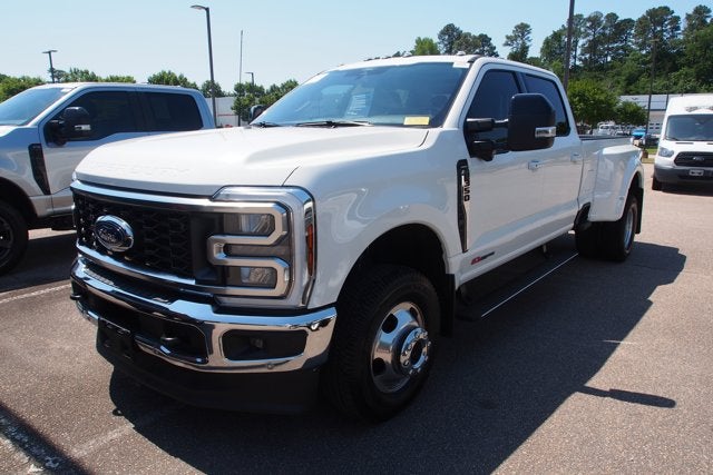 2025 Ford Super Duty F-350 DRW LARIAT