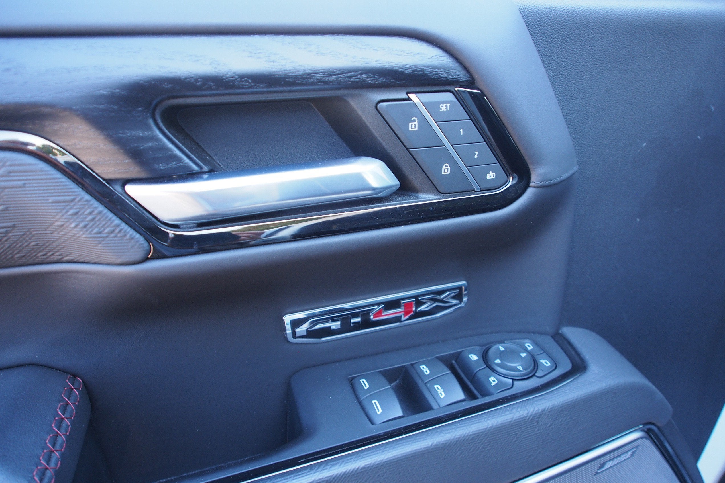 2023 GMC Sierra 1500 AT4X