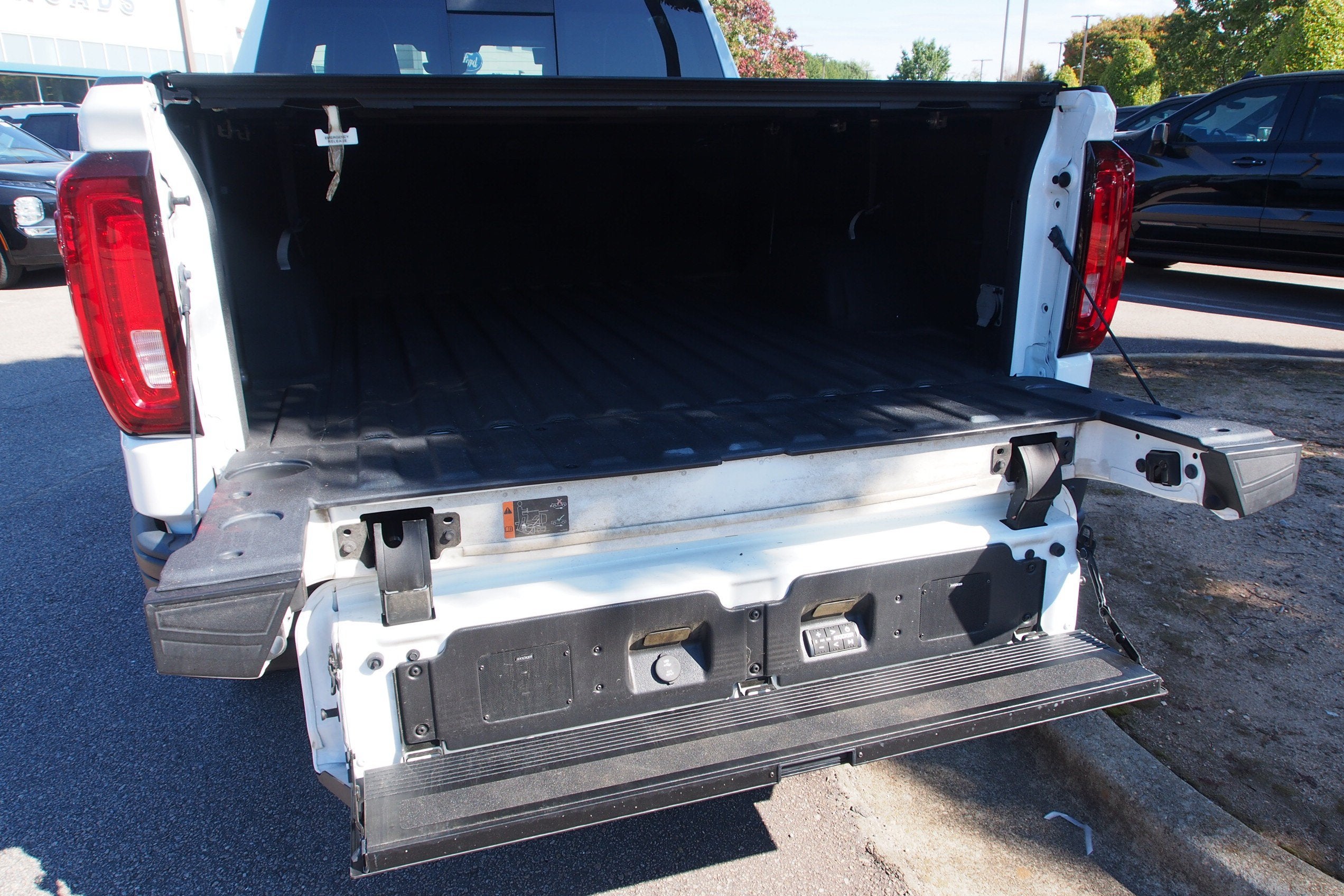 2023 GMC Sierra 1500 AT4X