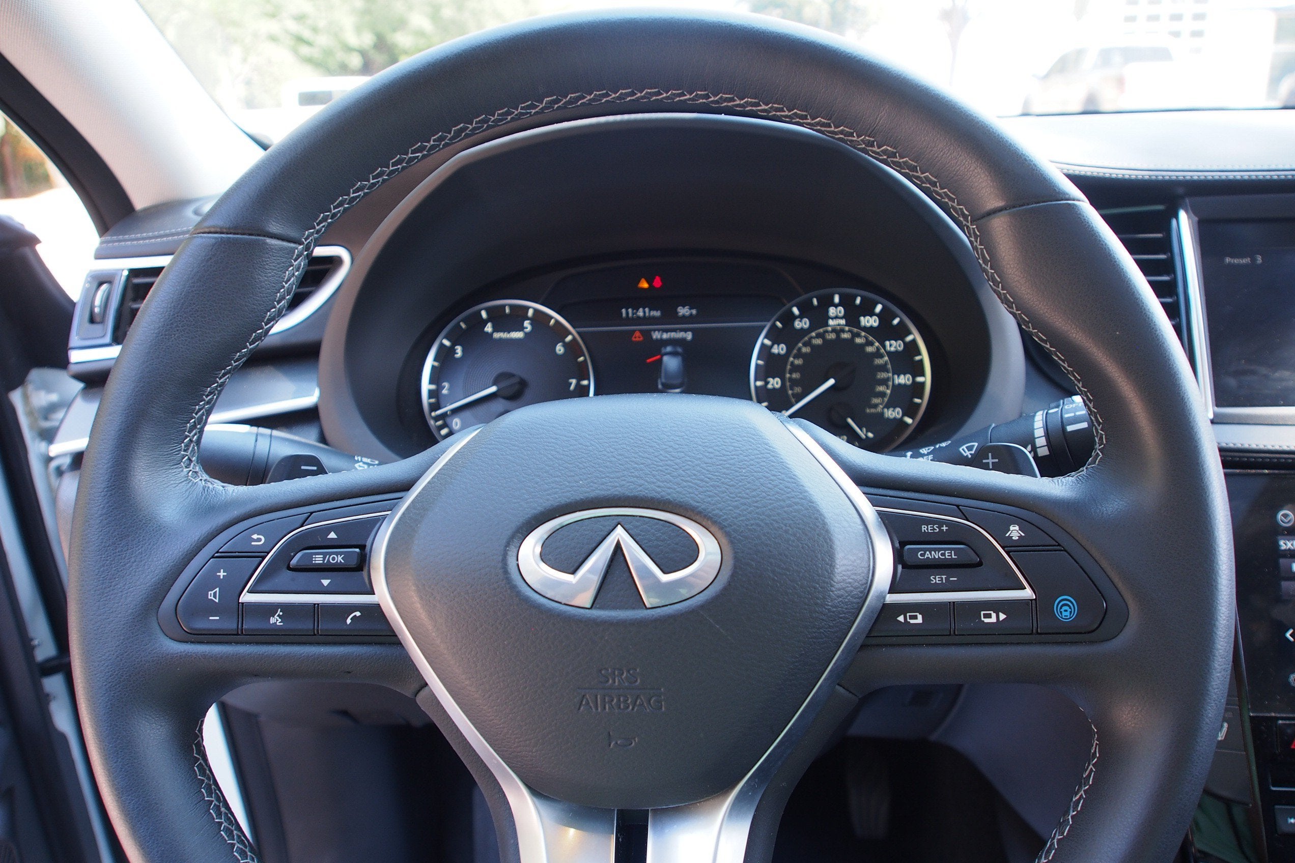 2025 INFINITI QX50 LUXE