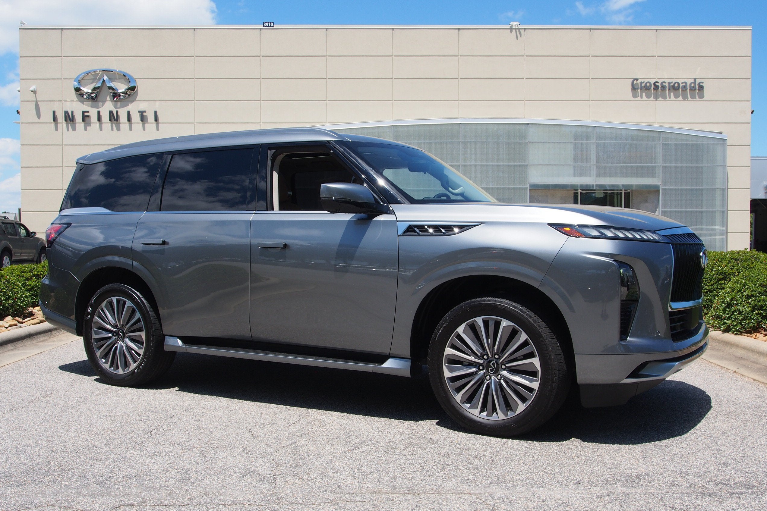2025 INFINITI QX80 SENSORY