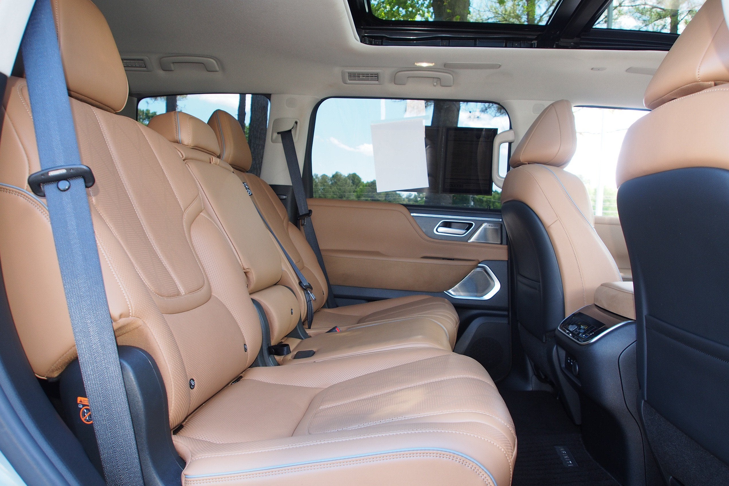2025 INFINITI QX80 SENSORY