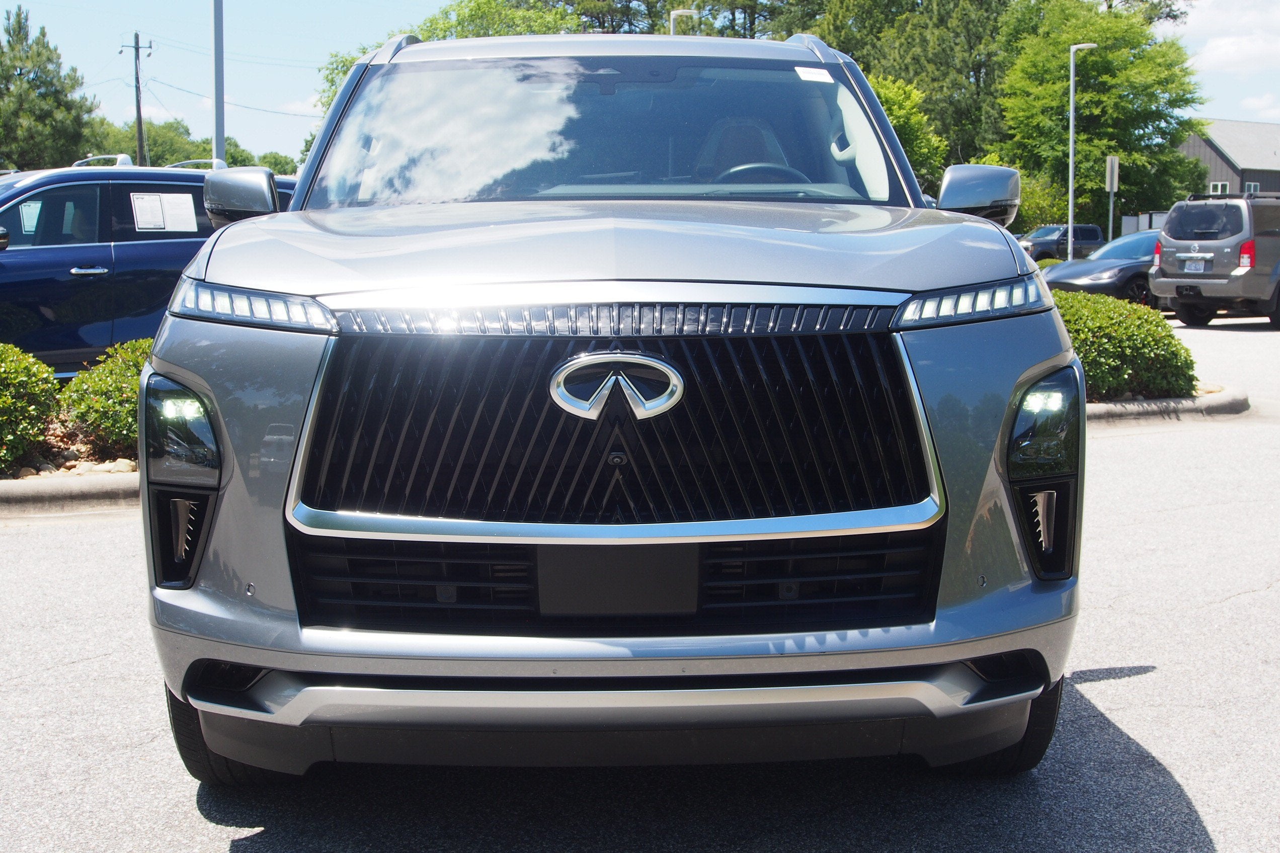 2025 INFINITI QX80 SENSORY