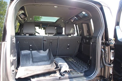2024 Land Rover Defender V8