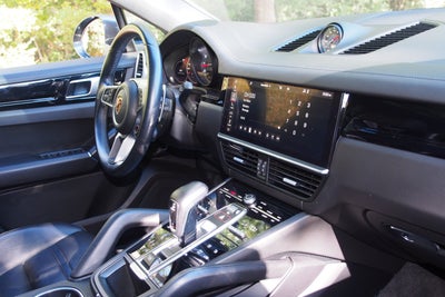 2021 Porsche Cayenne Base