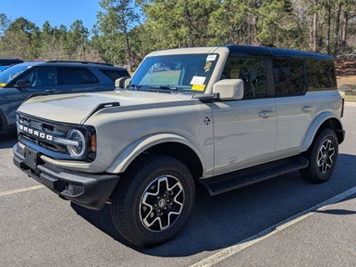 2025 Ford Bronco Outer Banks