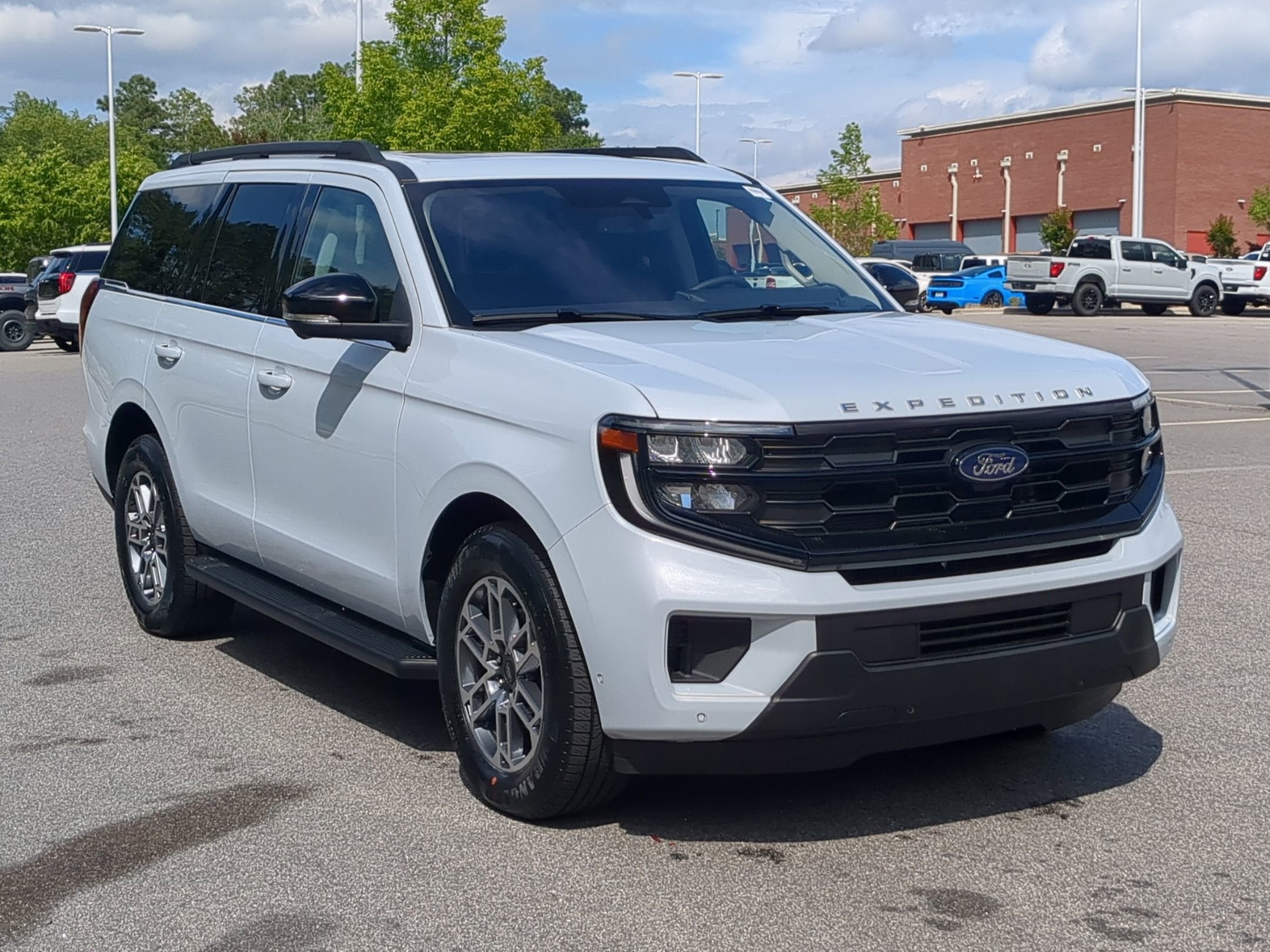 2025 Ford Expedition Active