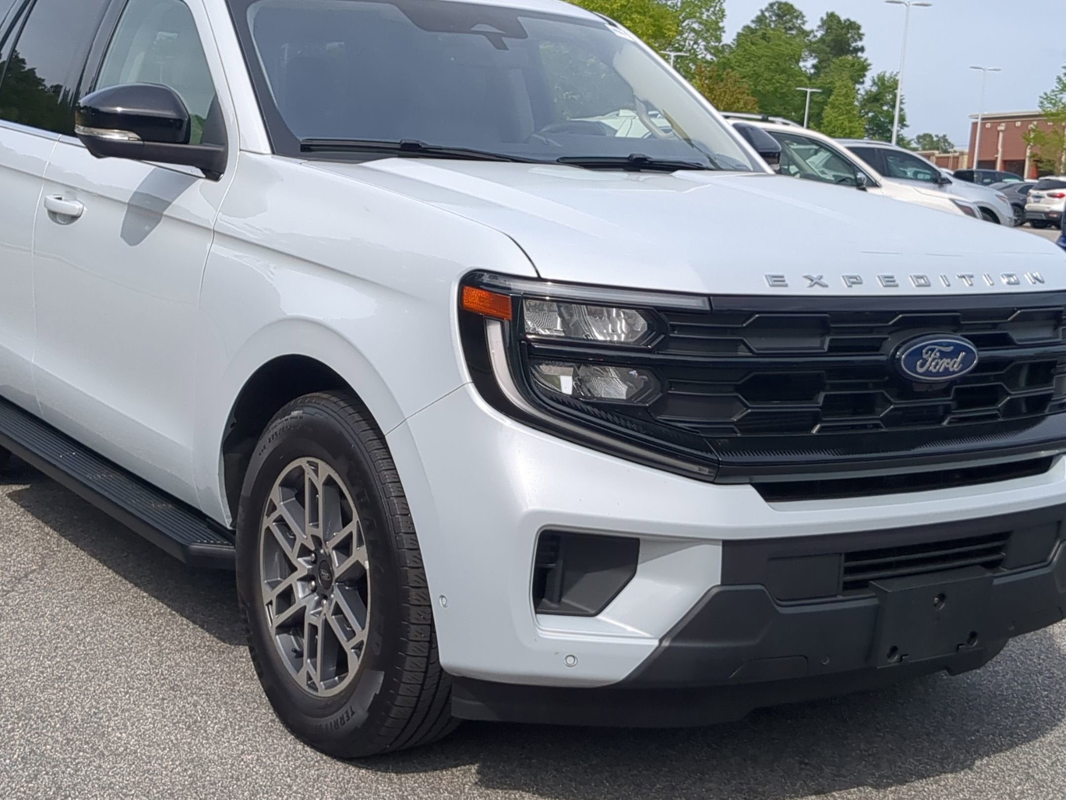 2025 Ford Expedition Active