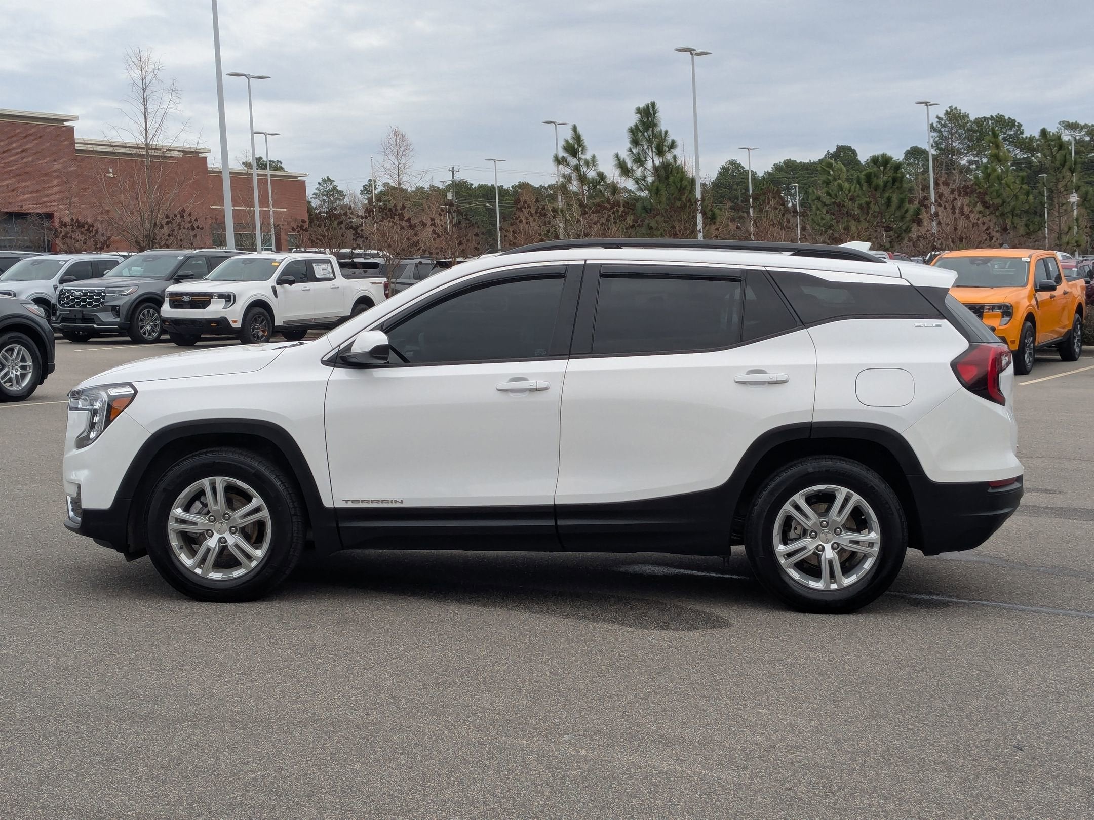 2022 GMC Terrain SLE