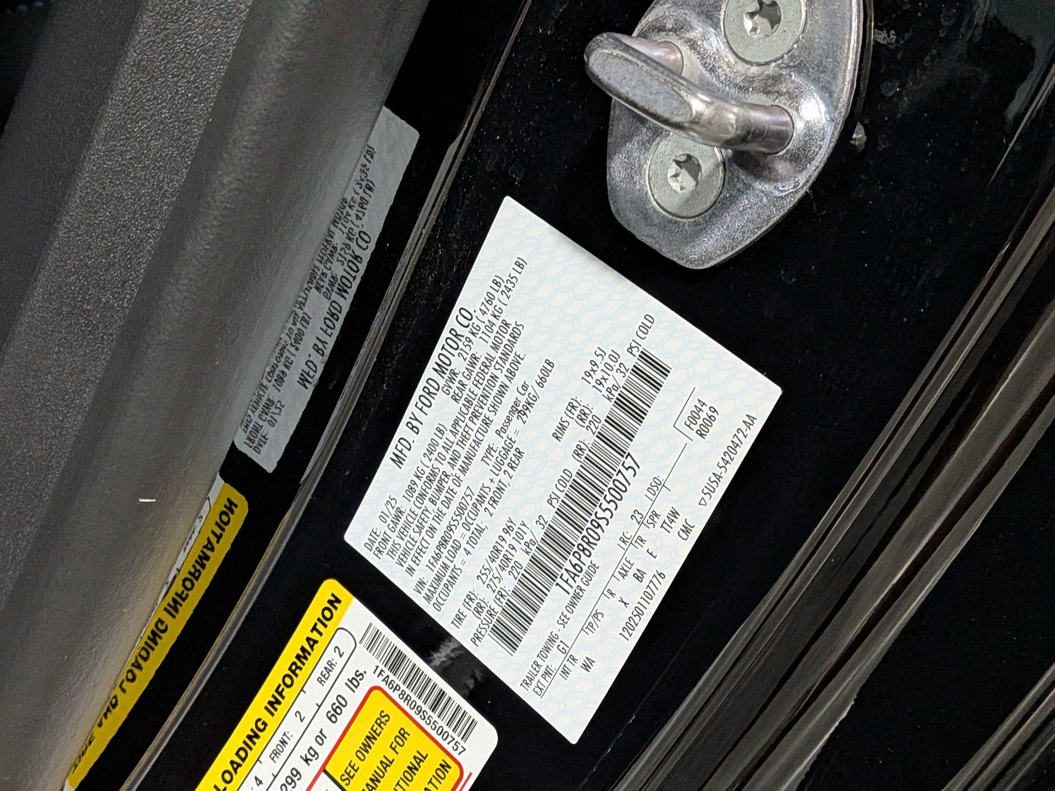 2025 Ford Mustang Dark Horse