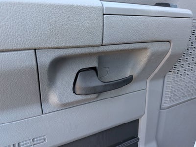 2024 Ford E-Series Cutaway Base