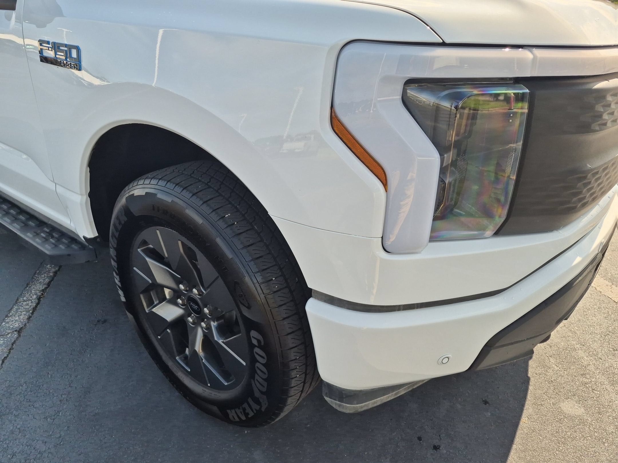 2025 Ford F-150 Lightning Flash