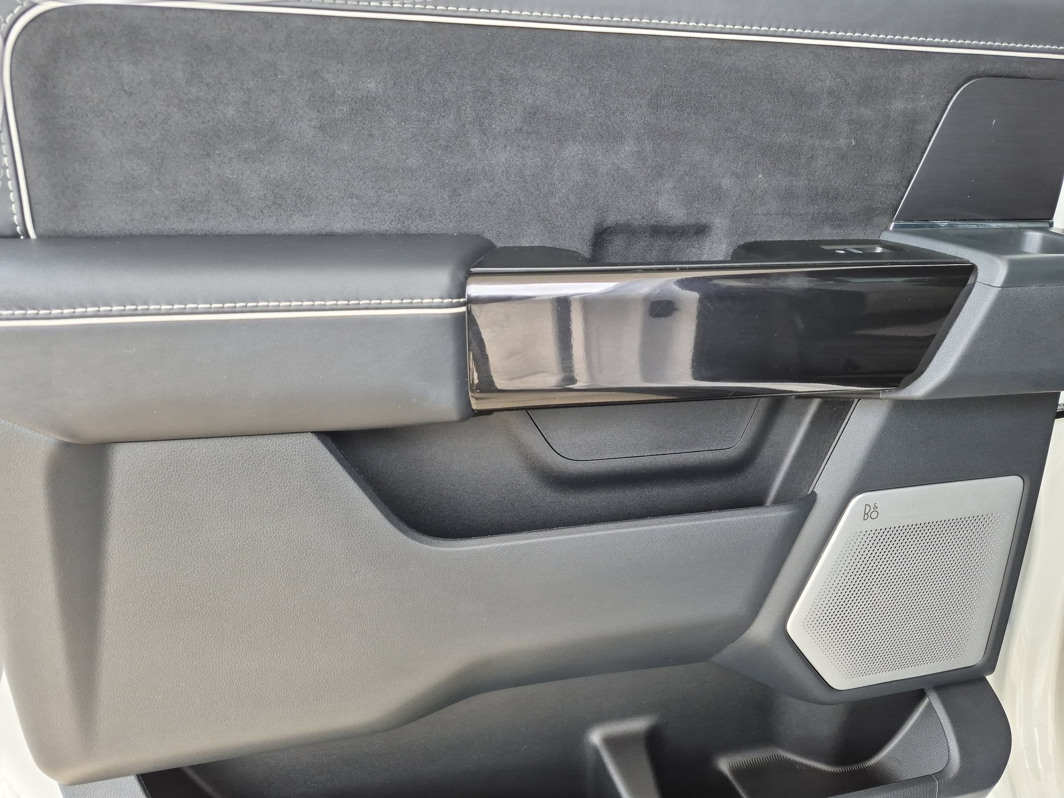 2025 Ford F-150 Lightning Platinum