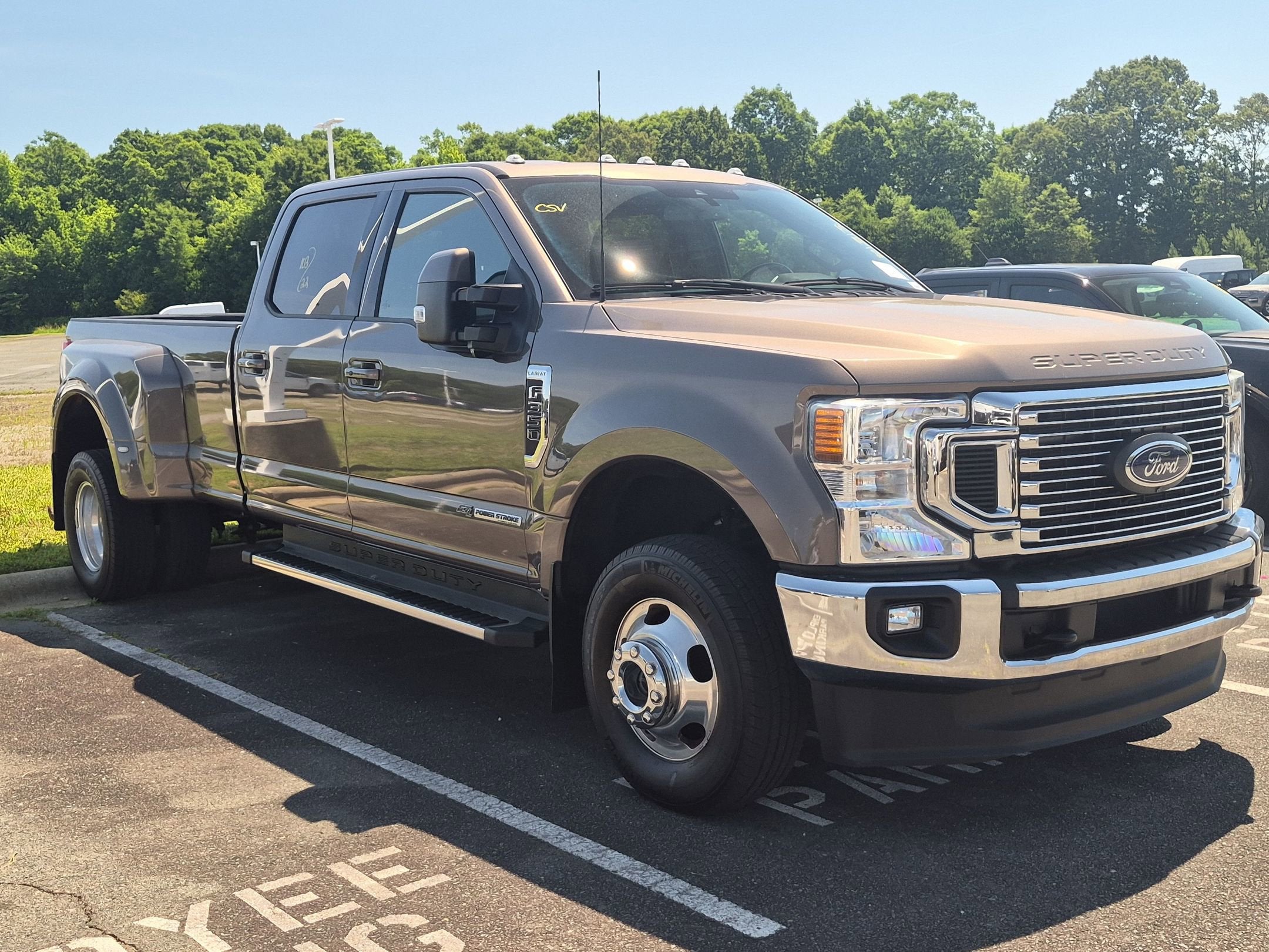 2022 Ford Super Duty F-350 DRW LARIAT