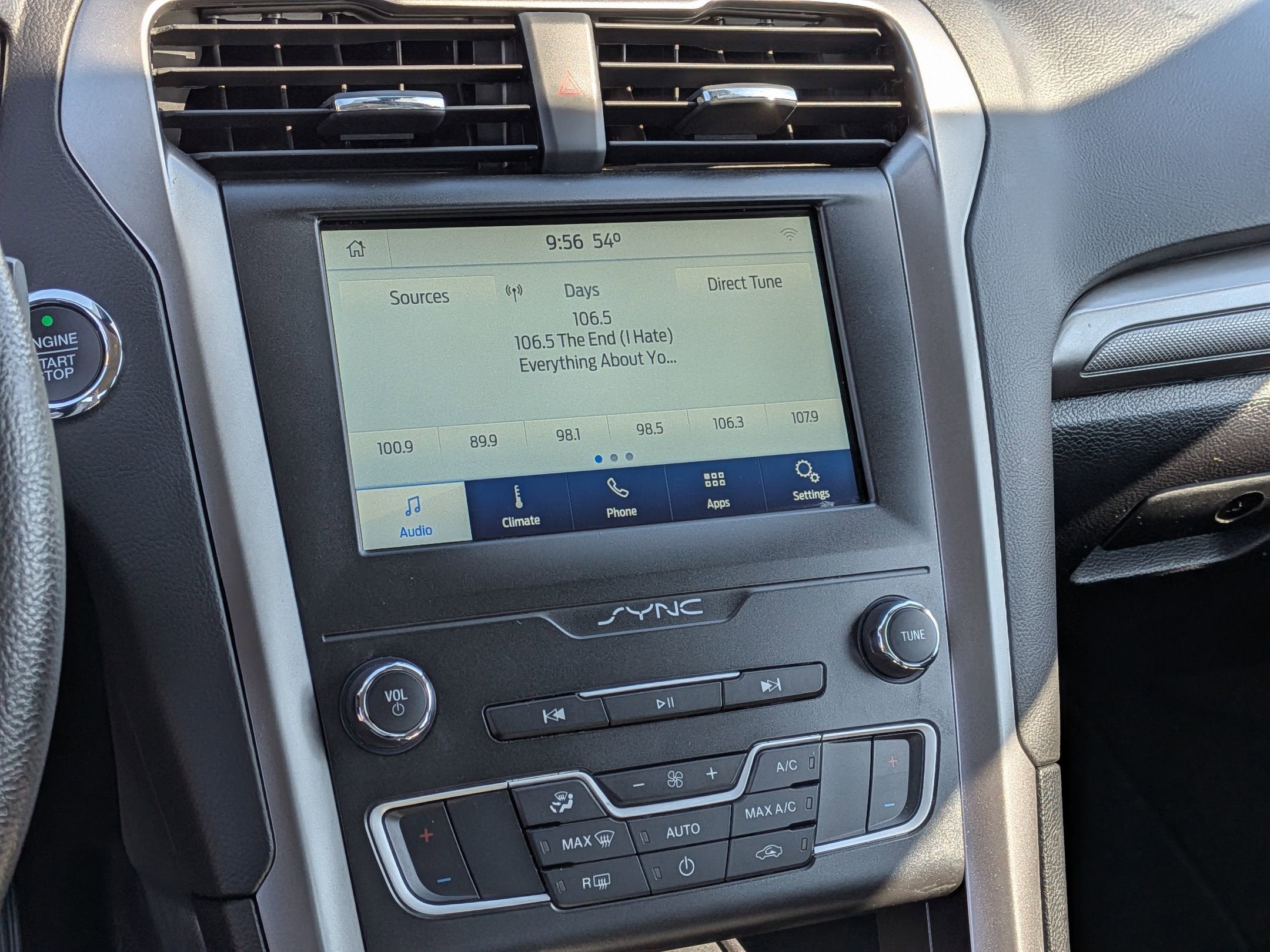 2020 Ford Fusion SE