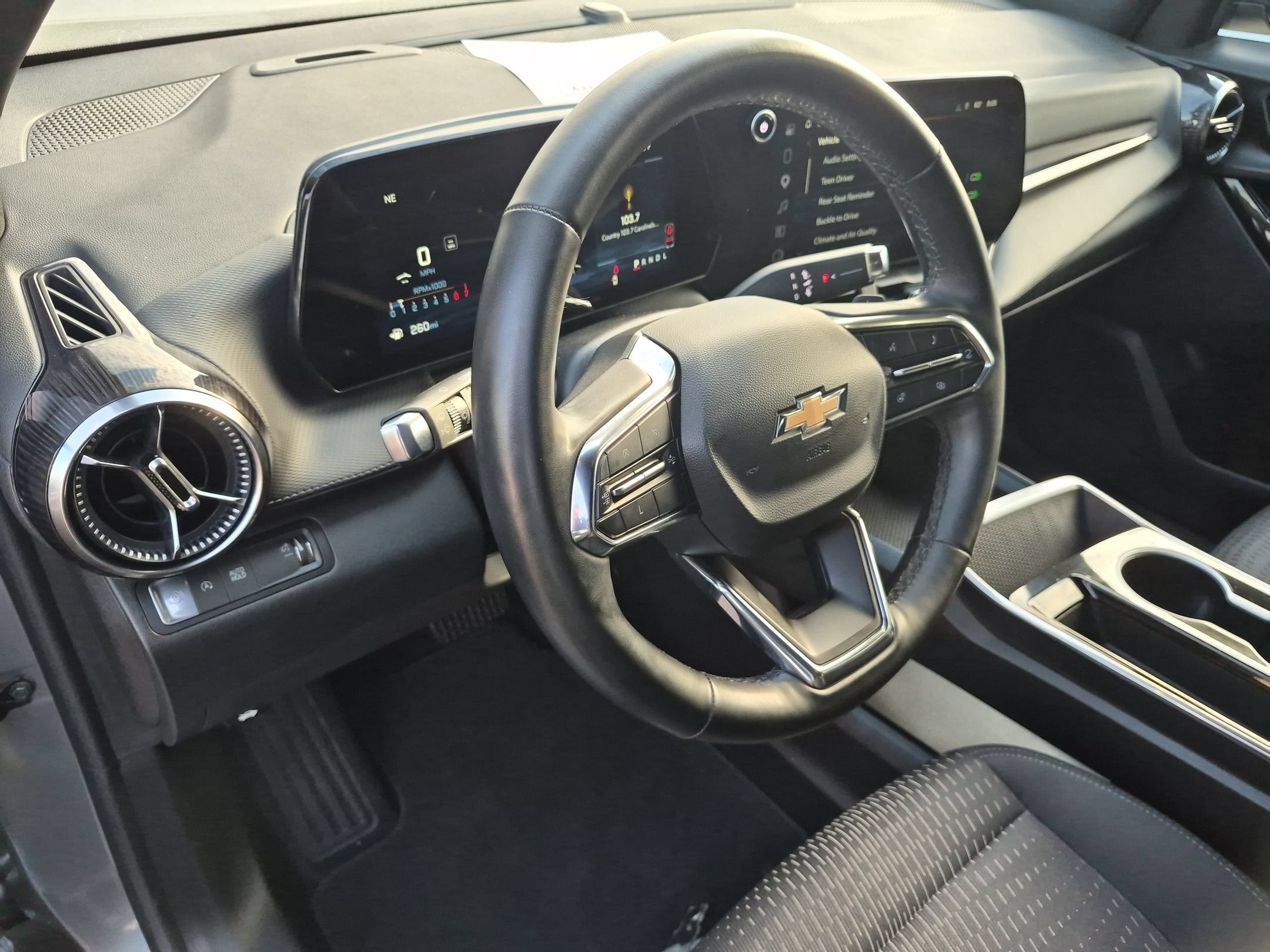 2025 Chevrolet Equinox FWD LT