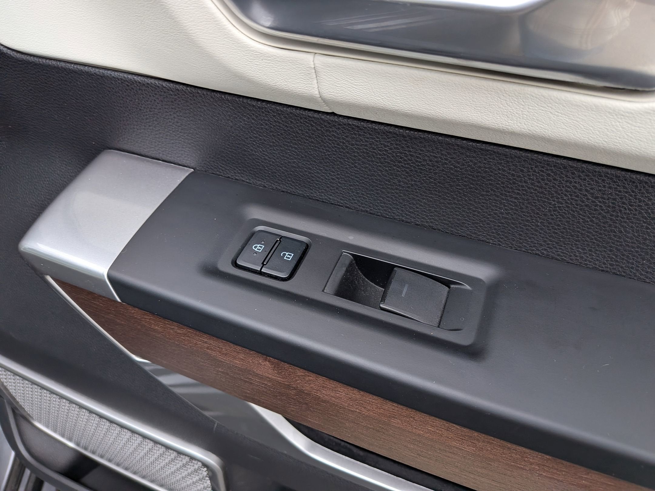 2023 Toyota Tundra 4WD Capstone Hybrid