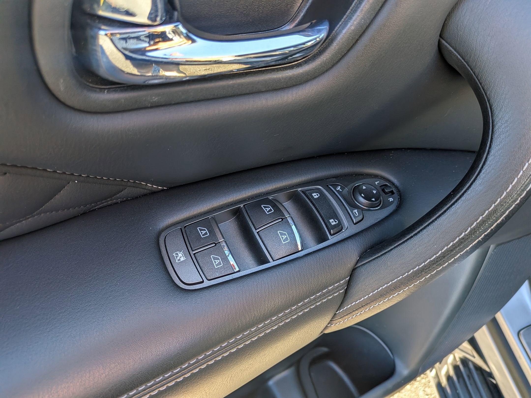 2021 INFINITI QX80 SENSORY