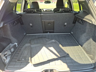2025 Volvo XC40 Core Bright Theme