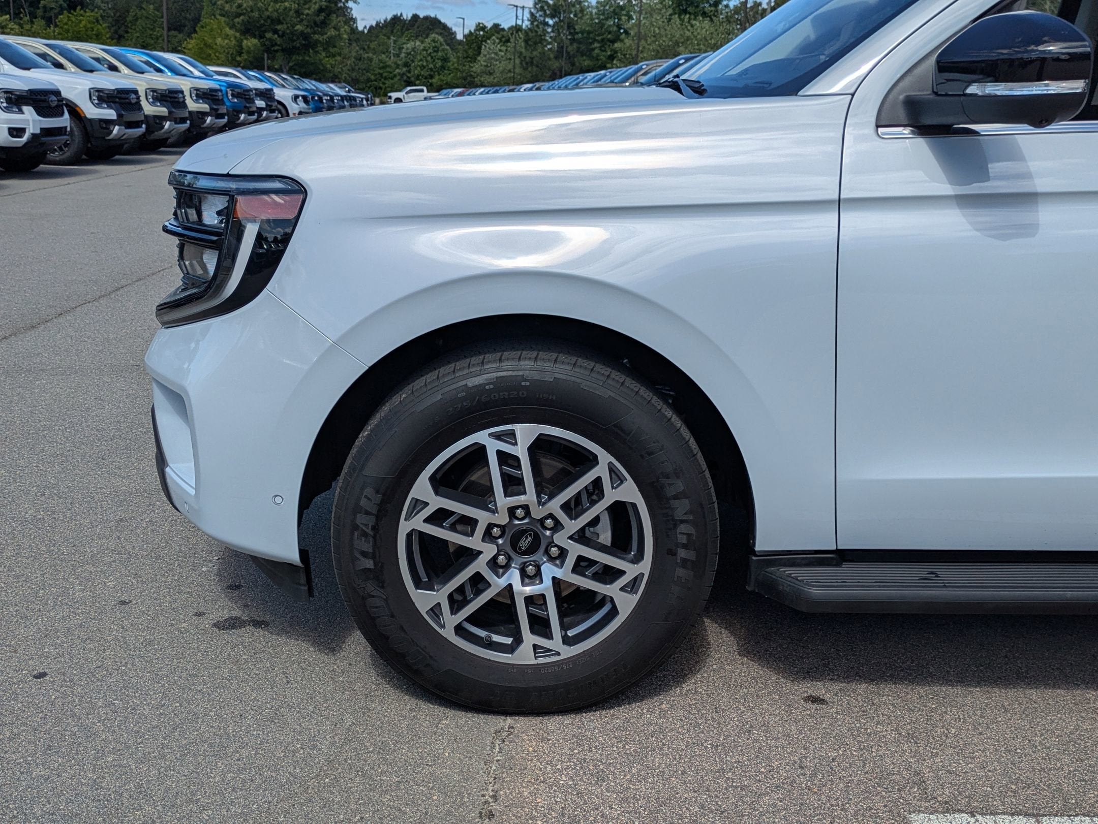 2025 Ford Expedition Active