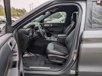 2024 Ford Explorer ST-Line