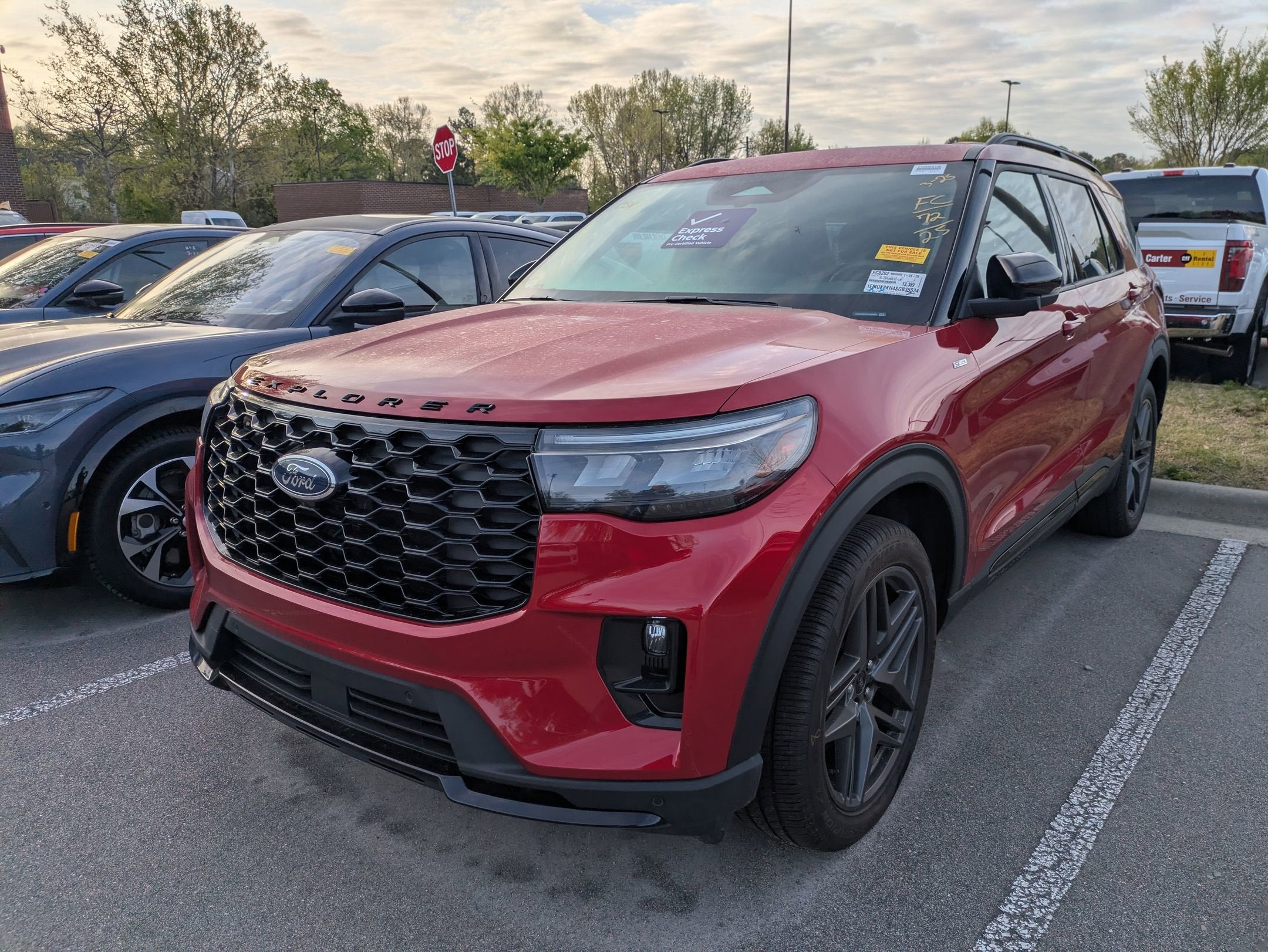 2025 Ford Explorer ST-Line
