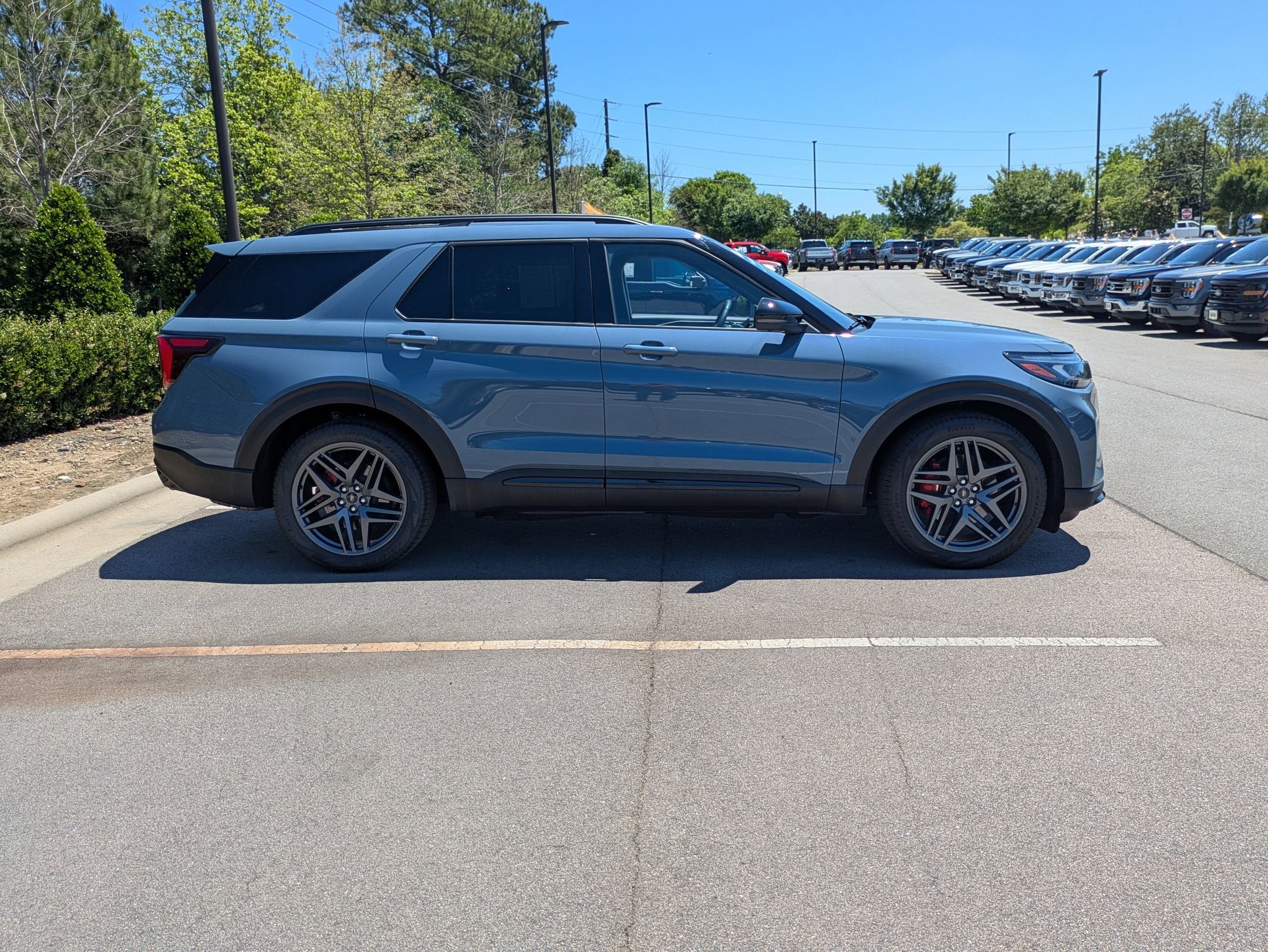 2025 Ford Explorer ST