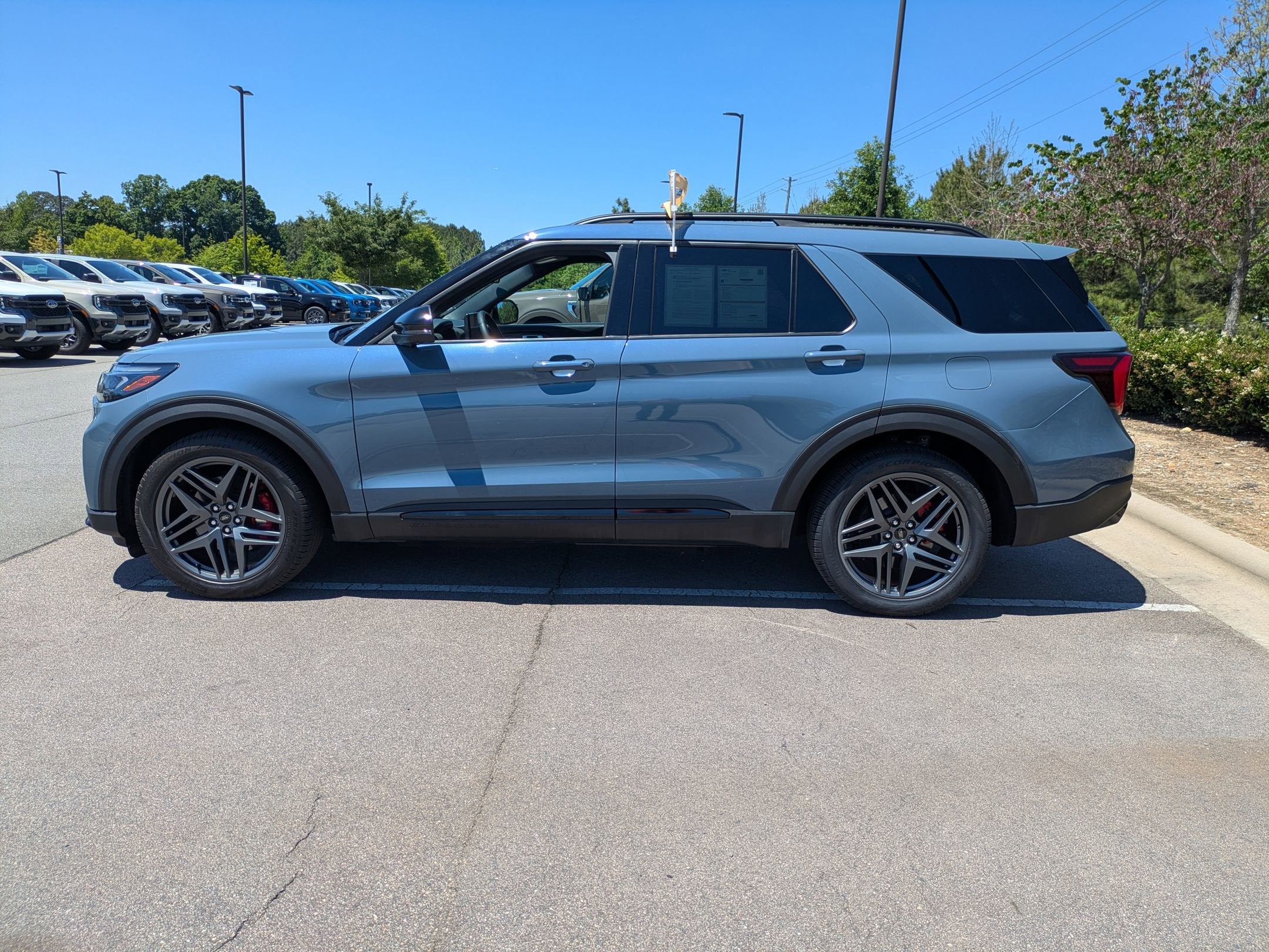 2025 Ford Explorer ST