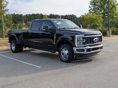 2023 Ford Super Duty F-350 DRW LARIAT