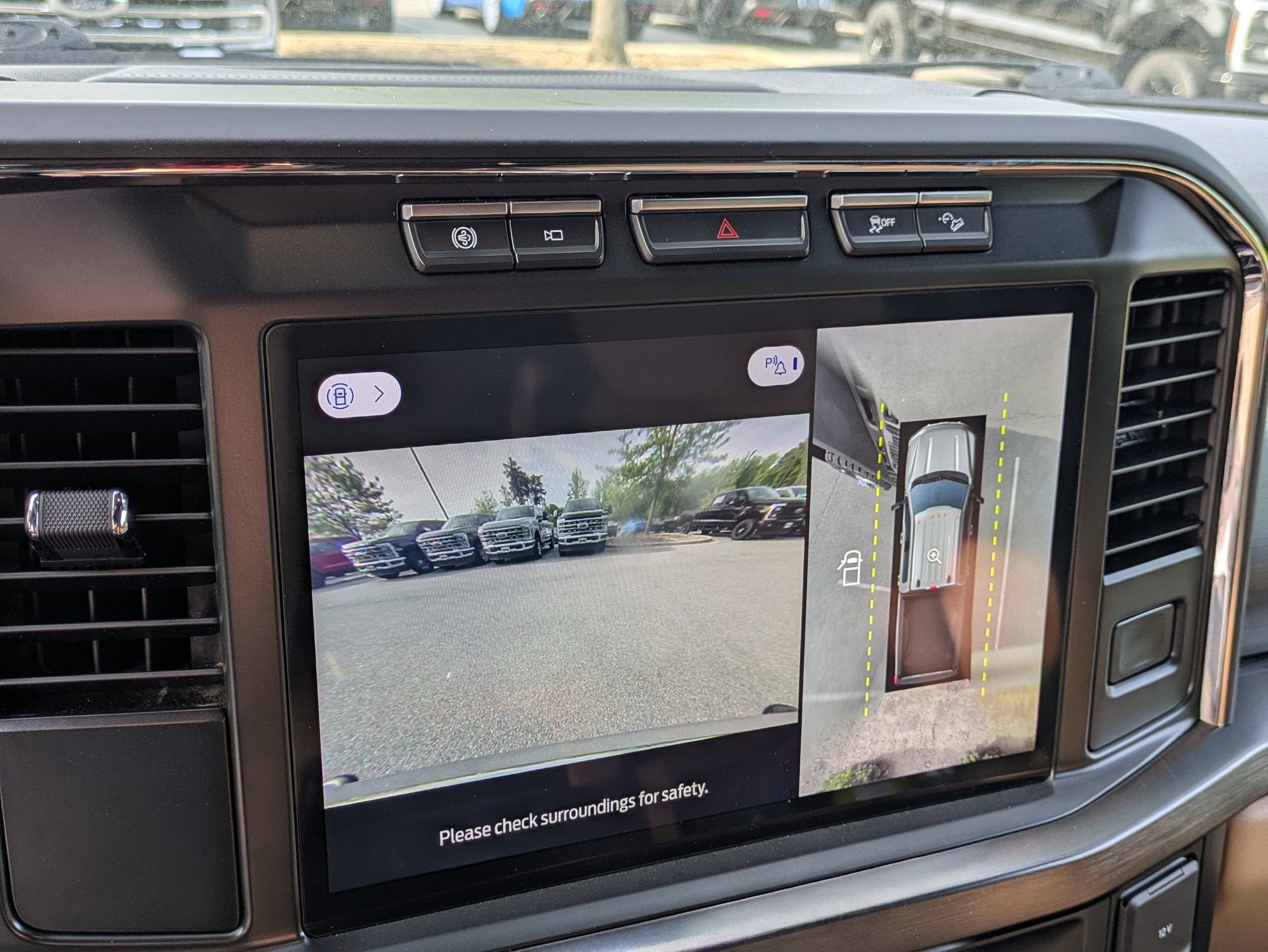 2023 Ford Super Duty F-350 DRW LARIAT