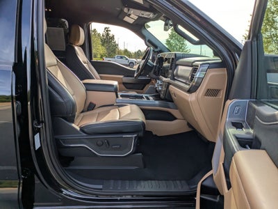 2023 Ford Super Duty F-350 DRW LARIAT