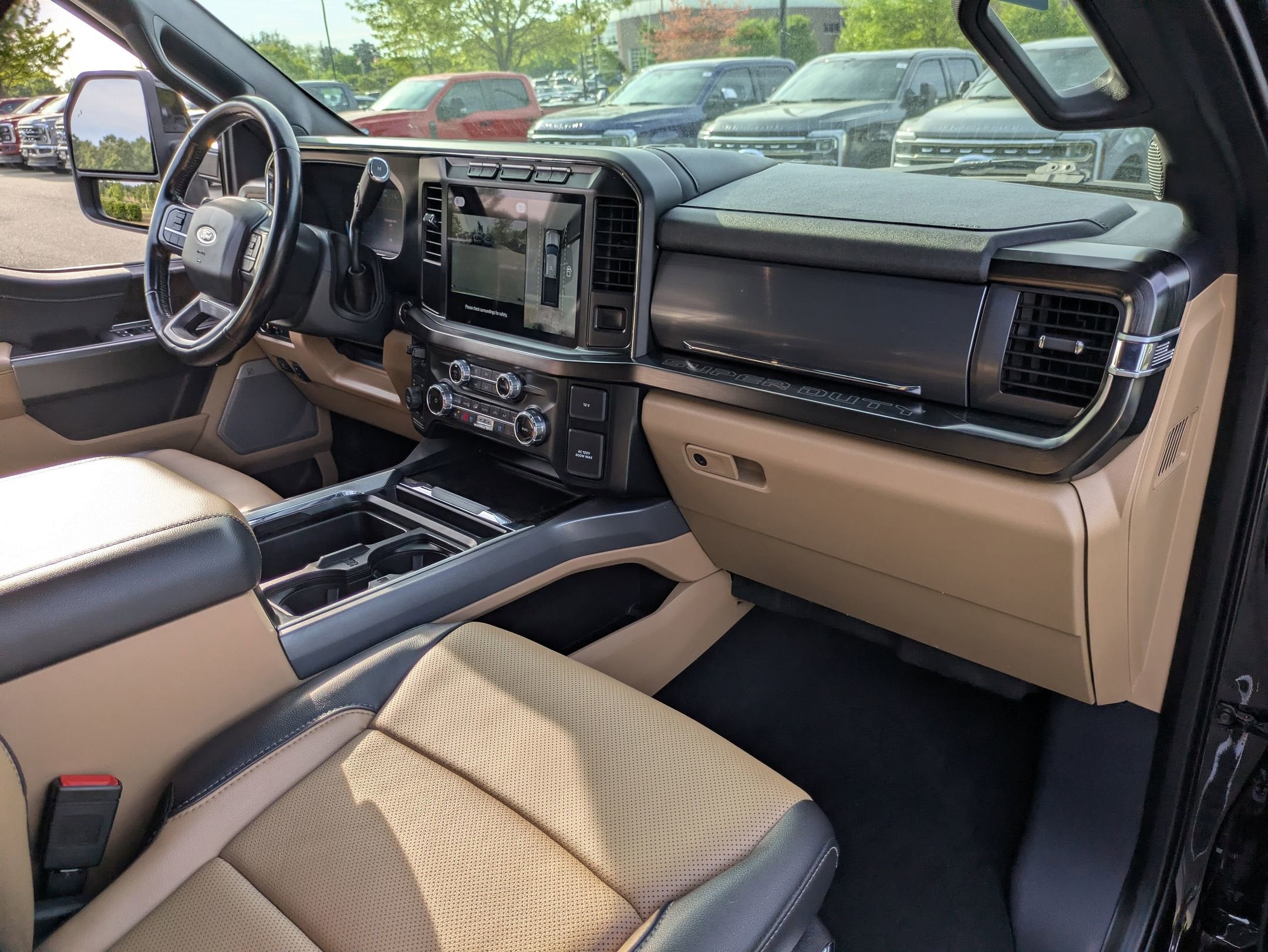 2023 Ford Super Duty F-350 DRW LARIAT