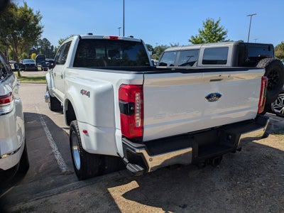 2024 Ford Super Duty F-450 DRW LARIAT