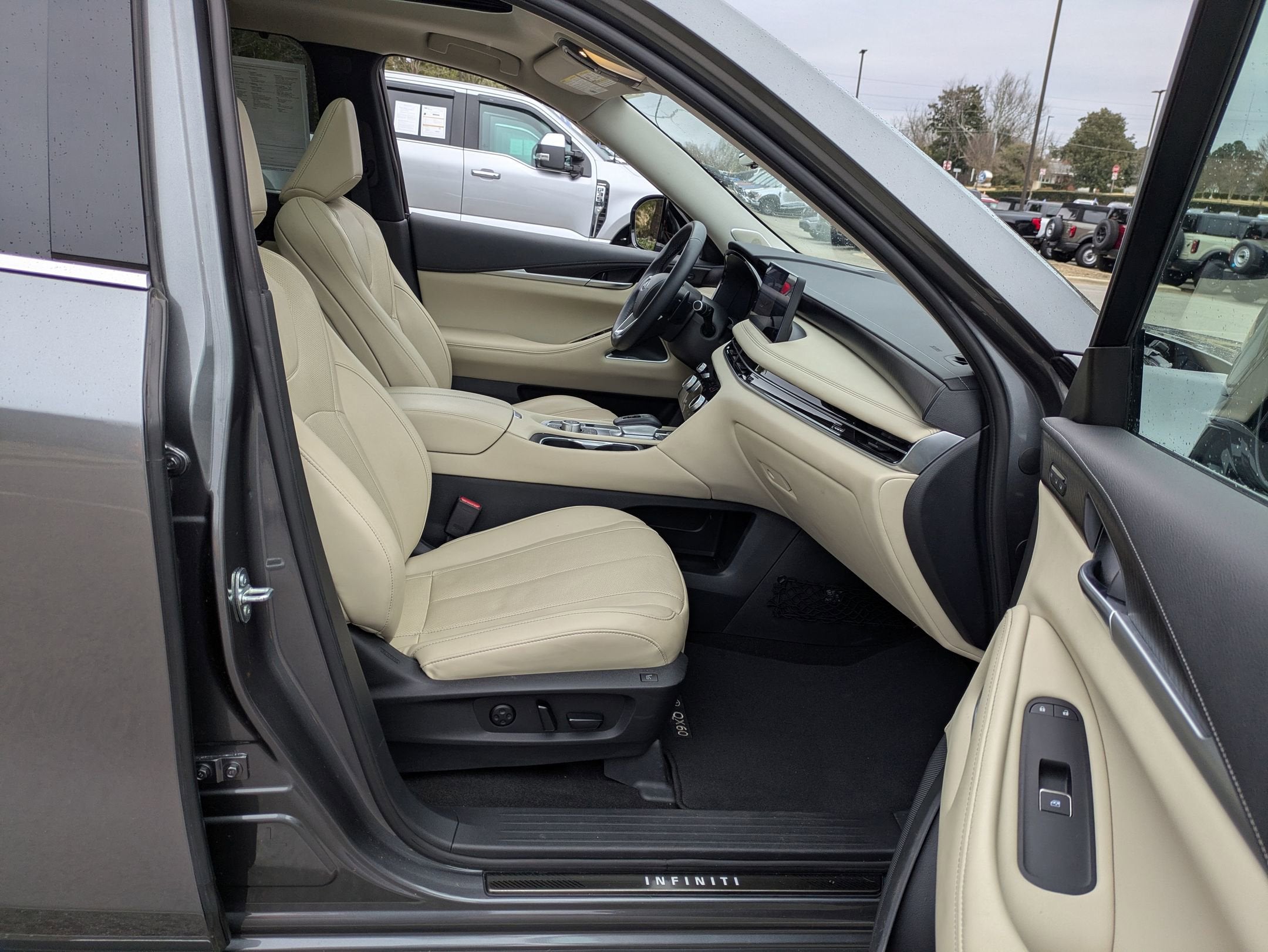 2023 INFINITI QX60 SENSORY