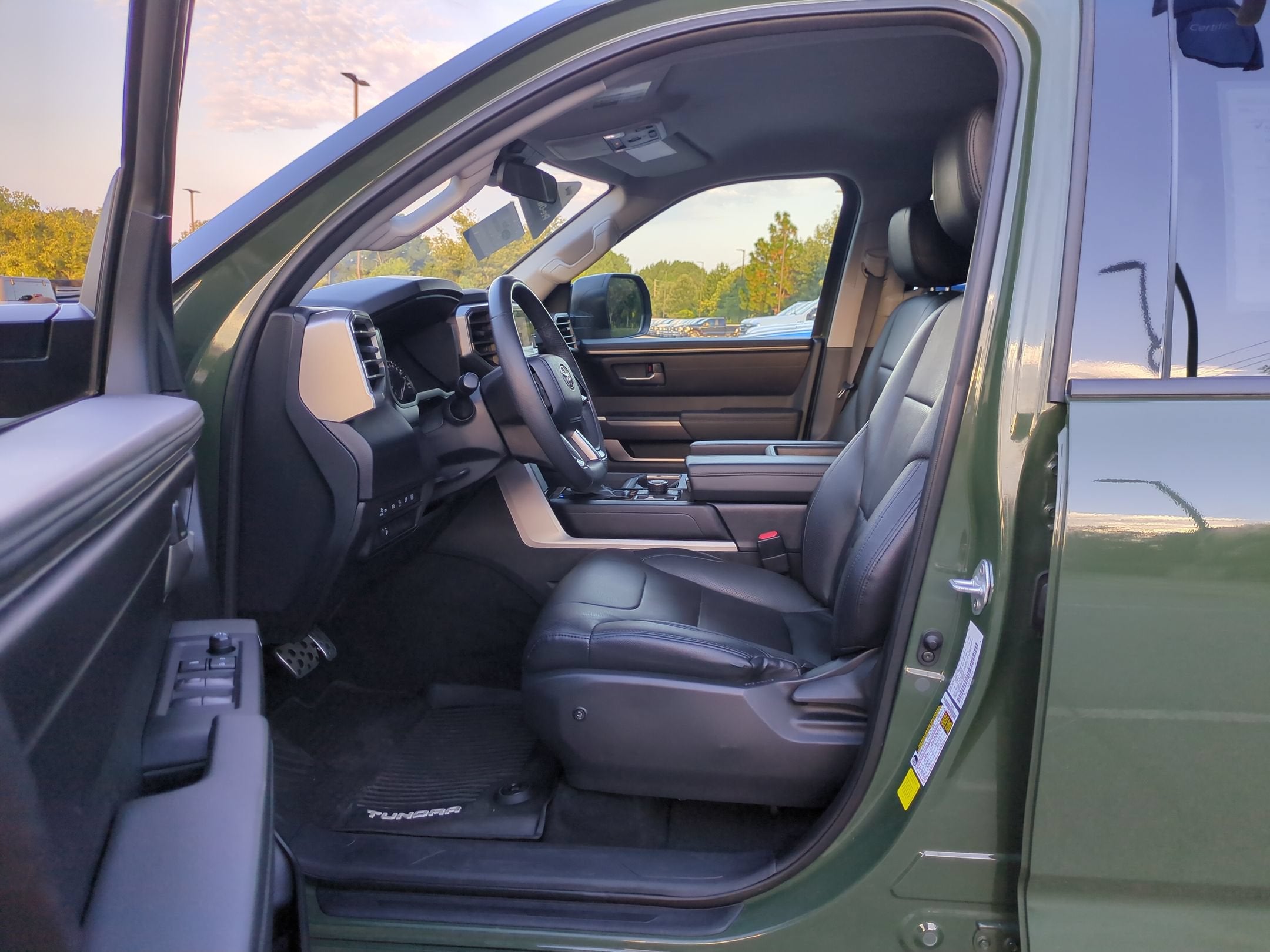 2023 Toyota Tundra 4WD SR5