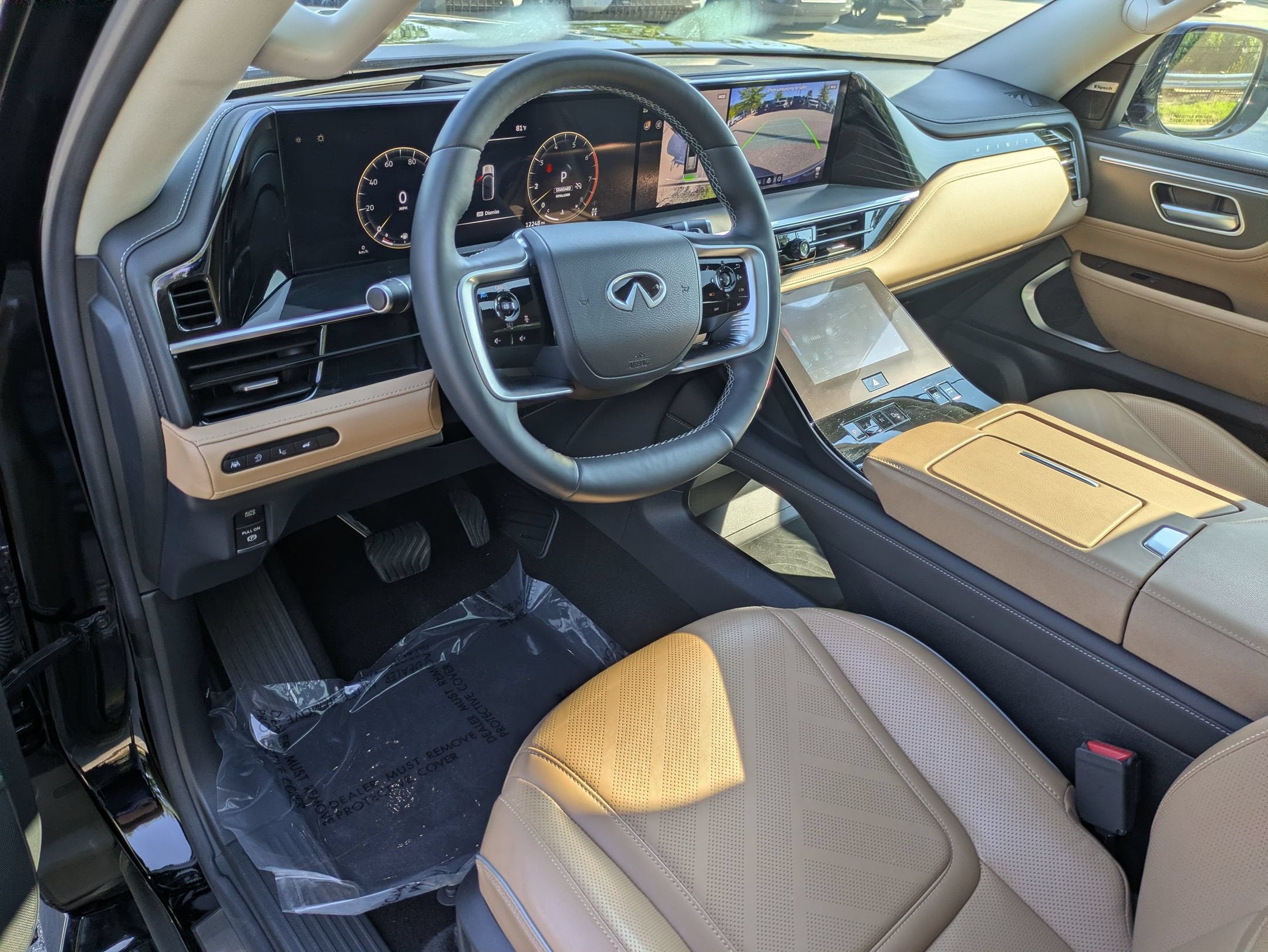 2025 INFINITI QX80 LUXE