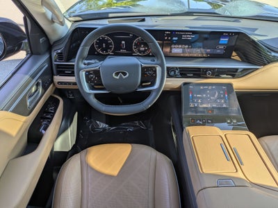 2025 INFINITI QX80 LUXE
