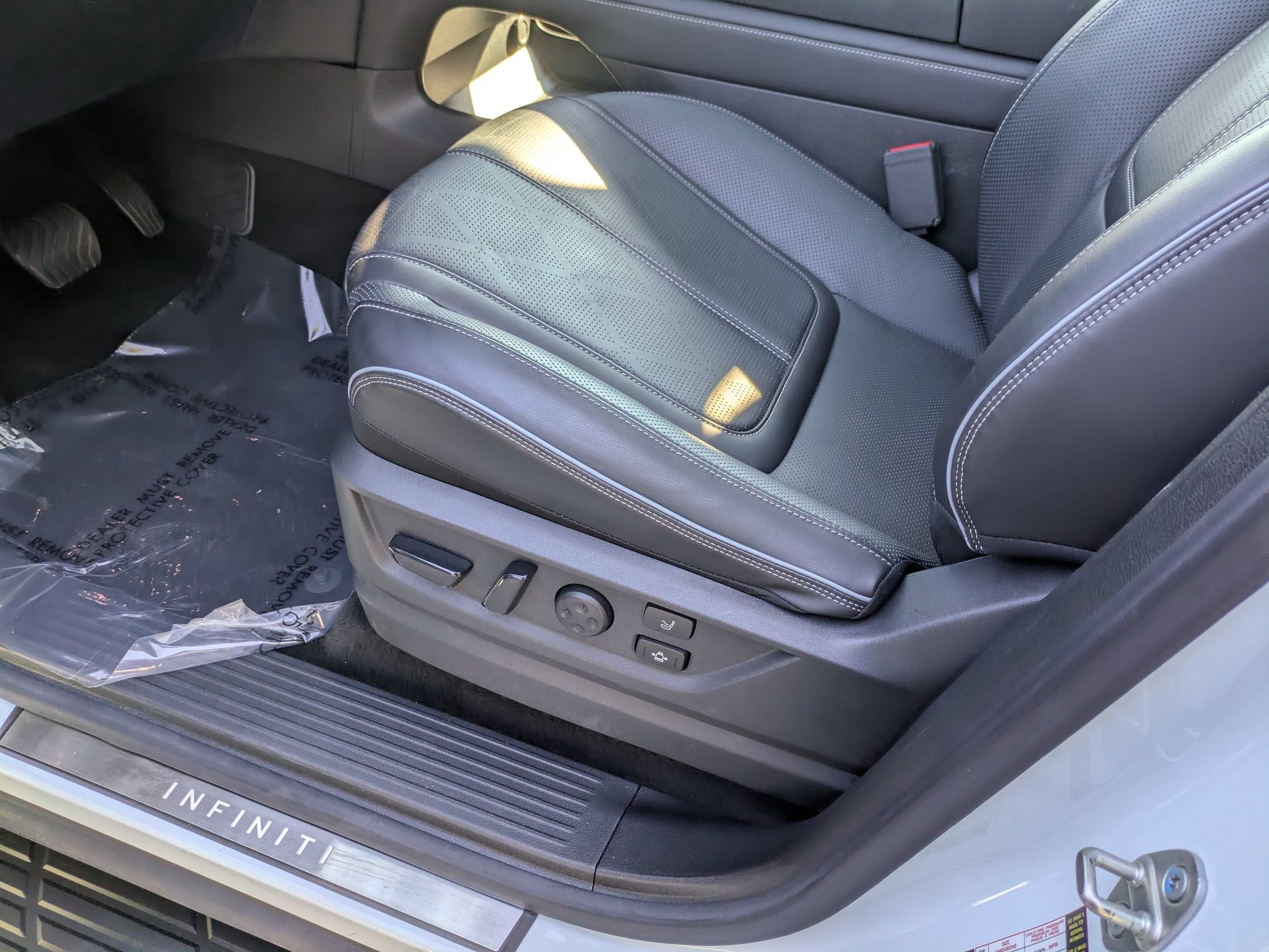 2025 INFINITI QX80 SENSORY