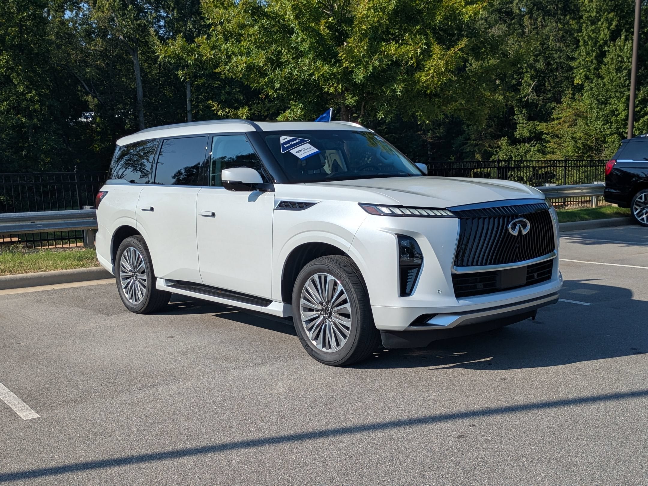 2025 INFINITI QX80 SENSORY