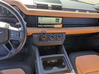 2024 Land Rover Defender X-Dynamic SE